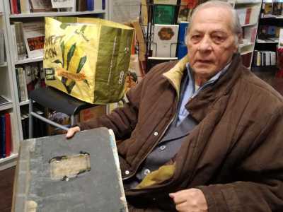 Ma c�� chi non vuole dimenticare quegli anni in cui a vivere come �deportati� non furono soldati o profughi, ma cittadini baresi. � il caso del 75enne Vito Petino, che fu ospitato nel campo dal 1� luglio 1953 al 20 marzo 1954